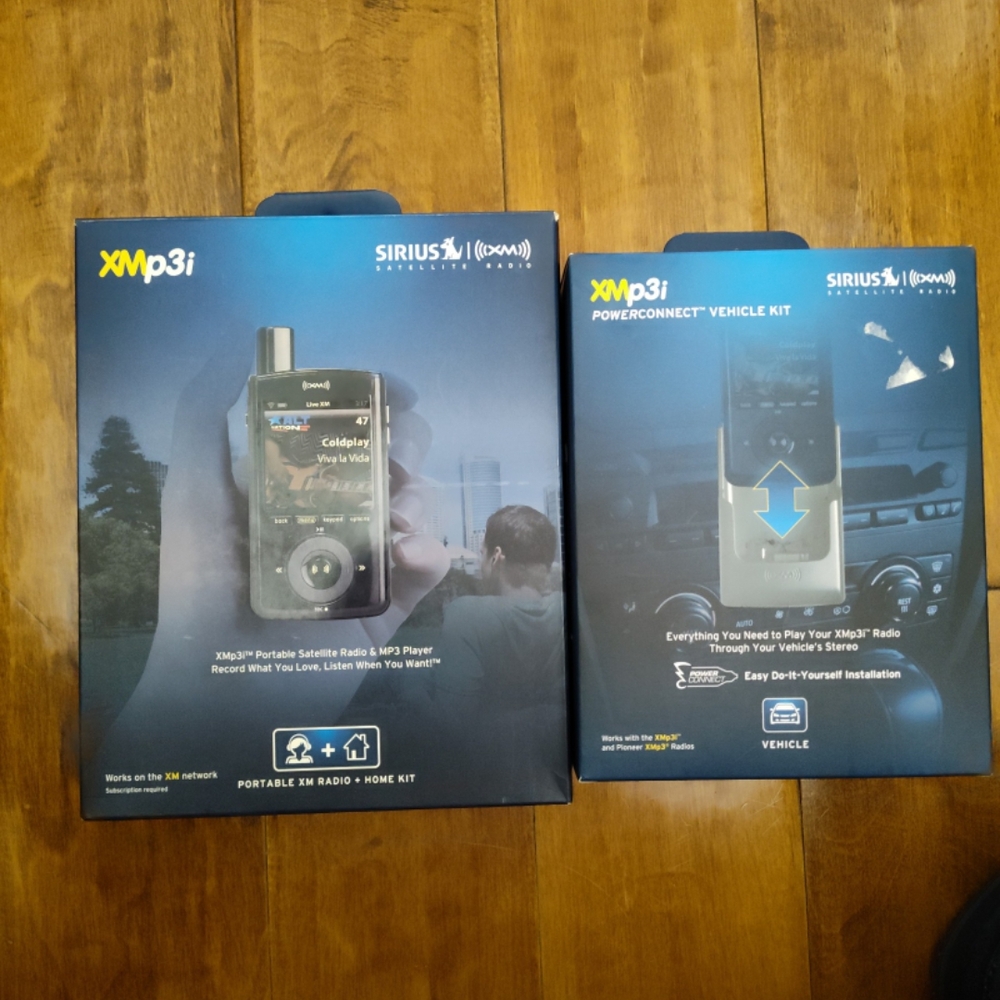 Sirius XM XMp3i Portable Satellite Radio and Vehicle Kit